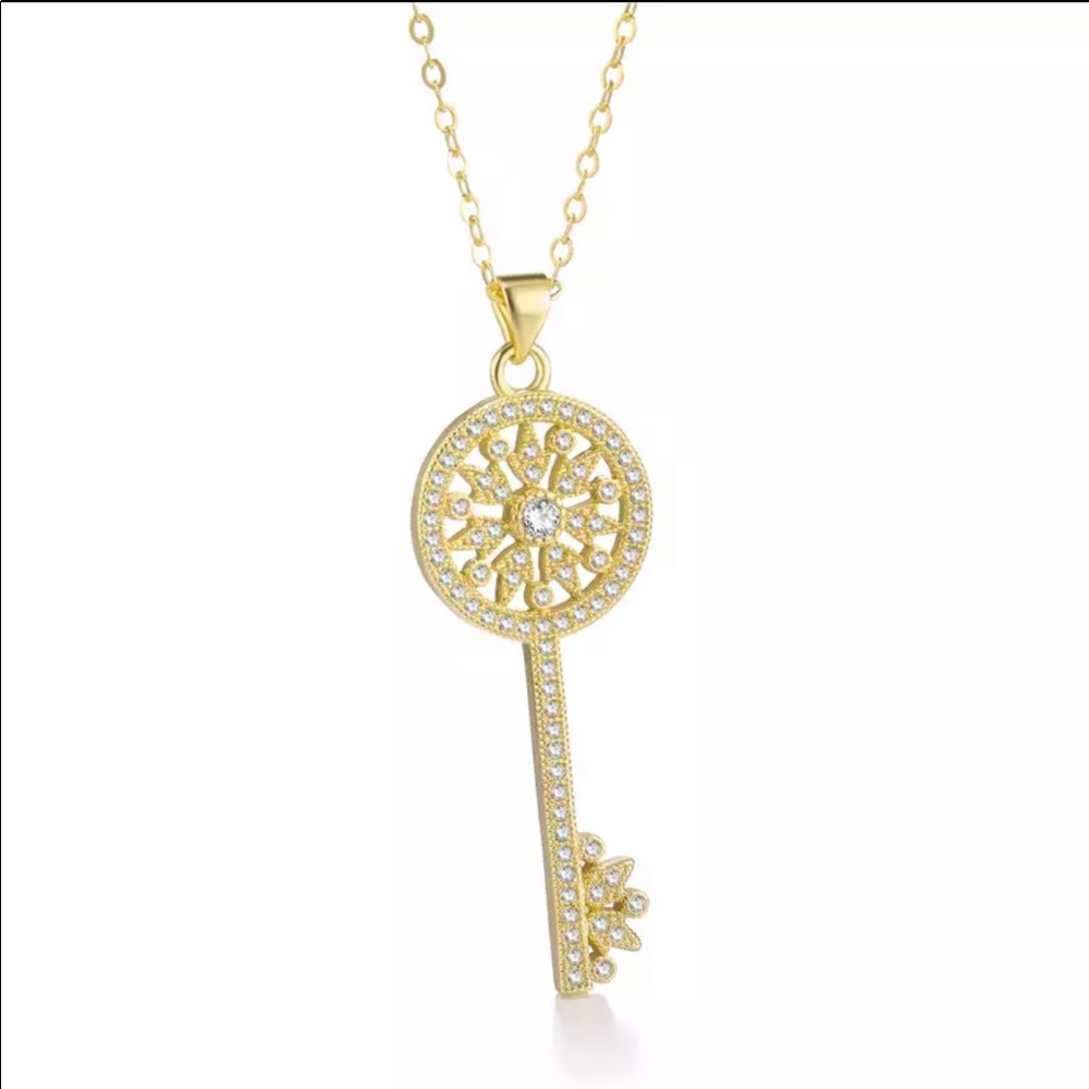 TREASURE ♡ Cubic Zirconia Key GIFT - Picture 5 of 16